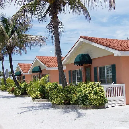 Blue Waters Treasure Island Aparthotel